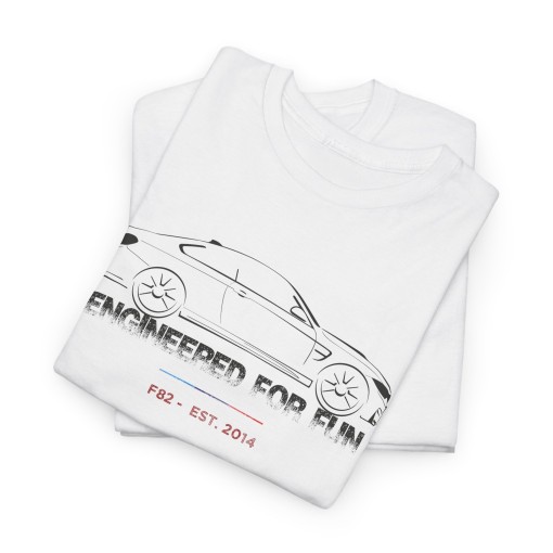 T-shirt da uomo con silhouette BMW M4 F82 Coupe – Design Engineered for Fun