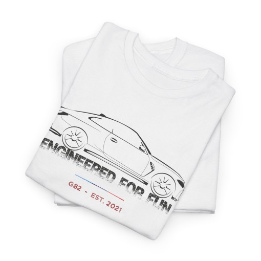 T-shirt da uomo con silhouette BMW M4 G82 Coupe – Design Engineered for Fun
