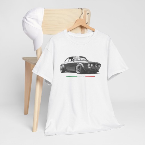 Alfa Romeo Giulia Vintage Scuderia Italia – Unisex T-shirt for men and women – Designer-style graphics